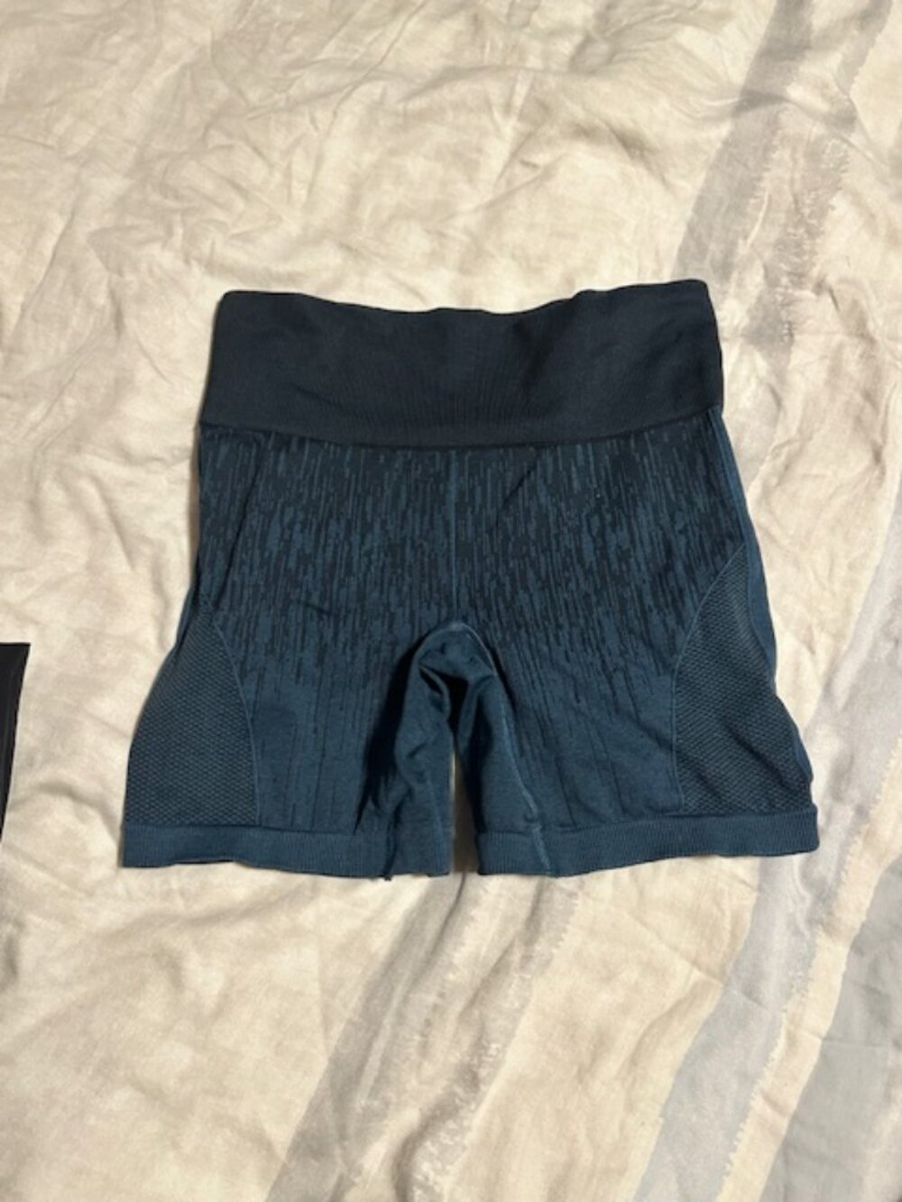 Lululemon shorts size 8